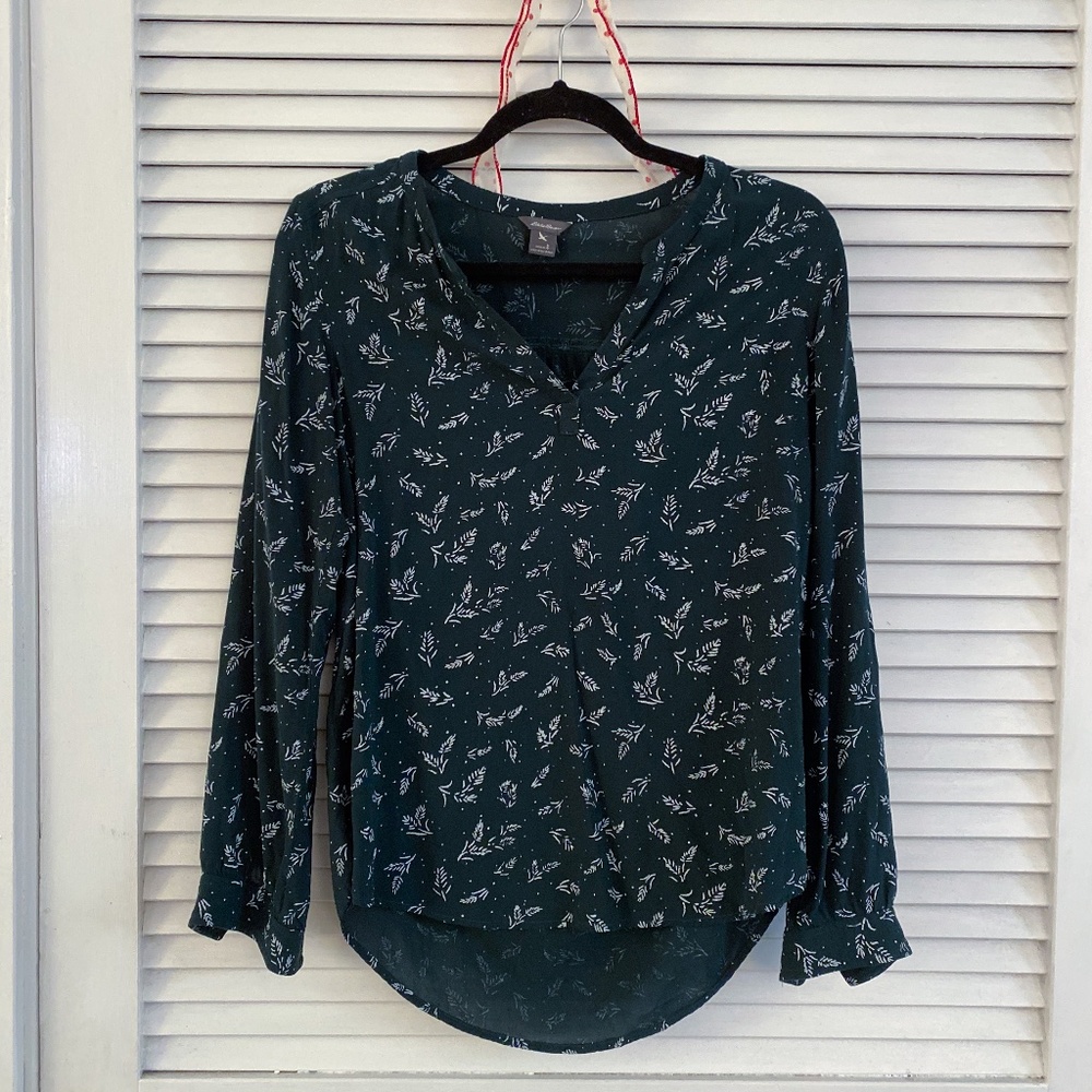 Eddie Bauer Green & White Blouse
